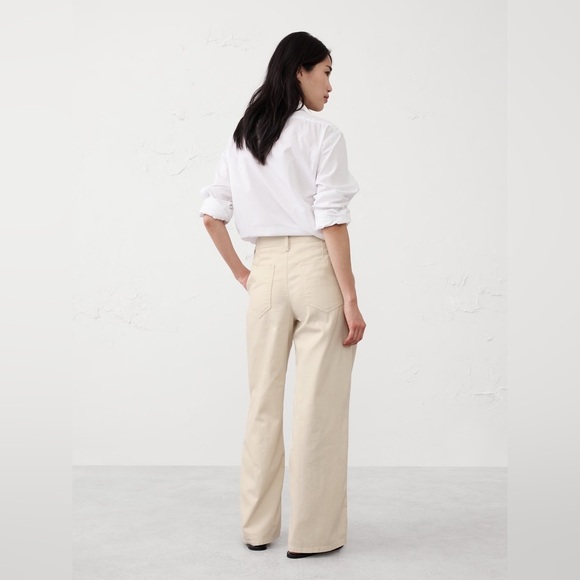 Banana Republic Denim - Banana Republic wide leg Jeans